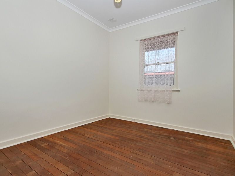 28 Oswald Street, Coolbellup WA 6163