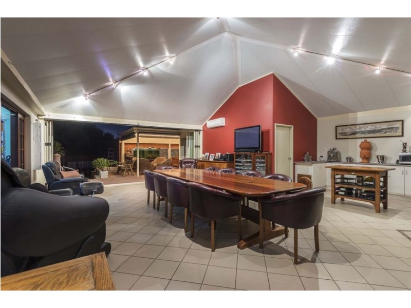 286 South Street, White Gum Valley WA 6162