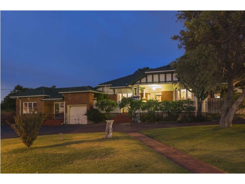 286 South Street, White Gum Valley WA 6162