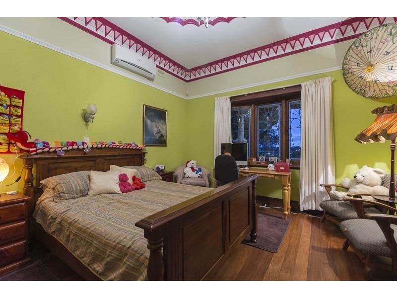 286 South Street, White Gum Valley WA 6162