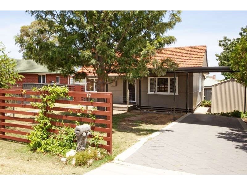 17 Aberle Street, Hamilton Hill WA 6163