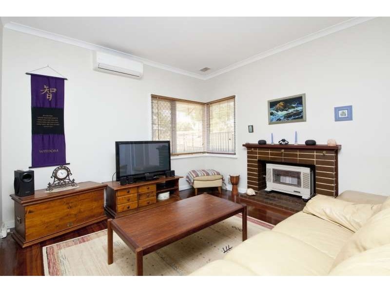 17 Aberle Street, Hamilton Hill WA 6163