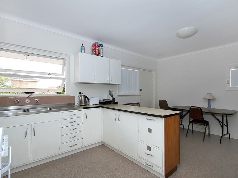 31 Helen Street, Hamilton Hill WA 6163