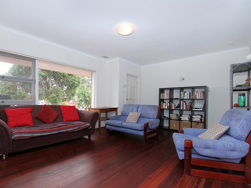 31 Helen Street, Hamilton Hill WA 6163