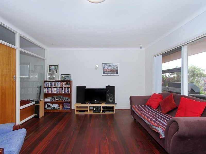 31 Helen Street, Hamilton Hill WA 6163