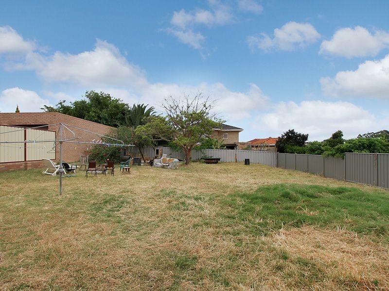 31 Helen Street, Hamilton Hill WA 6163