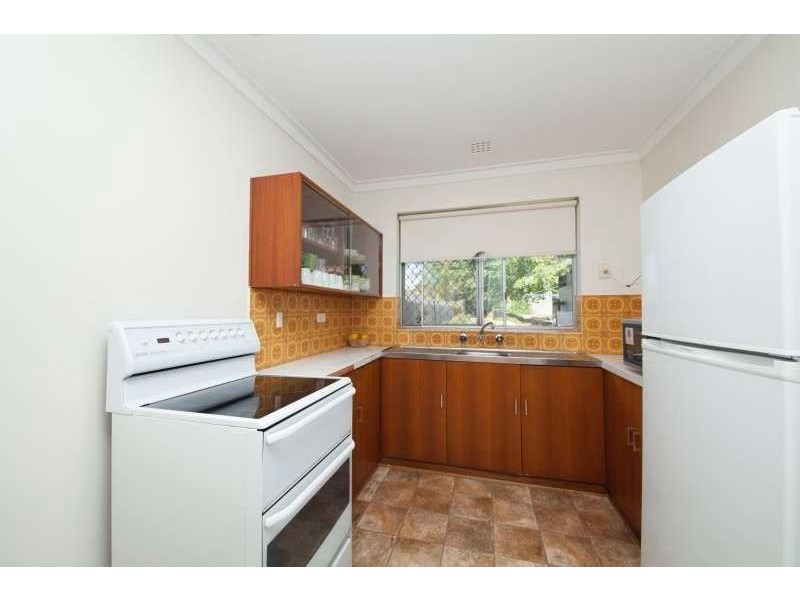 72b Davilak Avenue, Hamilton Hill WA 6163