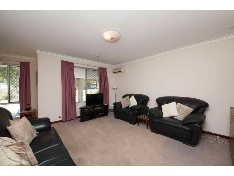 72b Davilak Avenue, Hamilton Hill WA 6163