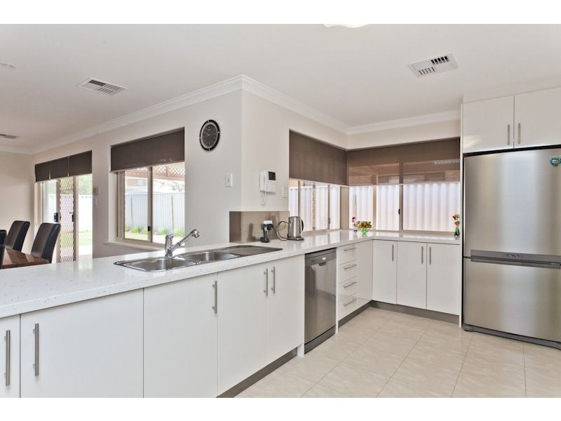 16 Husk Parade, Coogee WA 6166