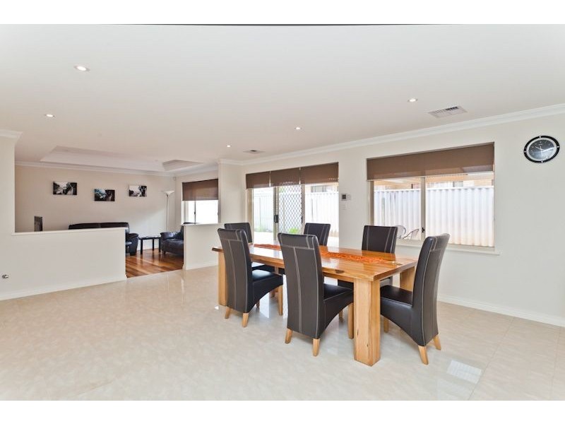 16 Husk Parade, Coogee WA 6166