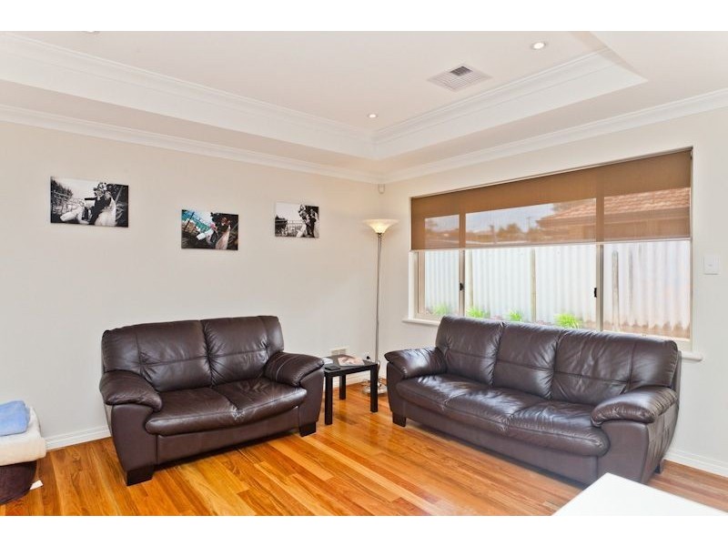 16 Husk Parade, Coogee WA 6166