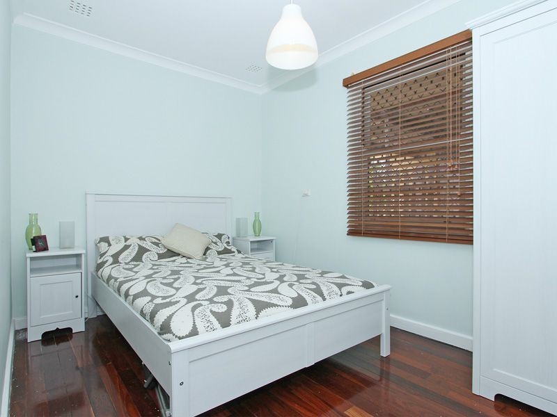 60 Malvolio Road, Coolbellup WA 6163