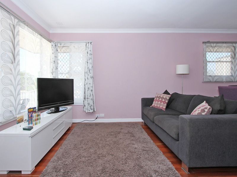 60 Malvolio Road, Coolbellup WA 6163