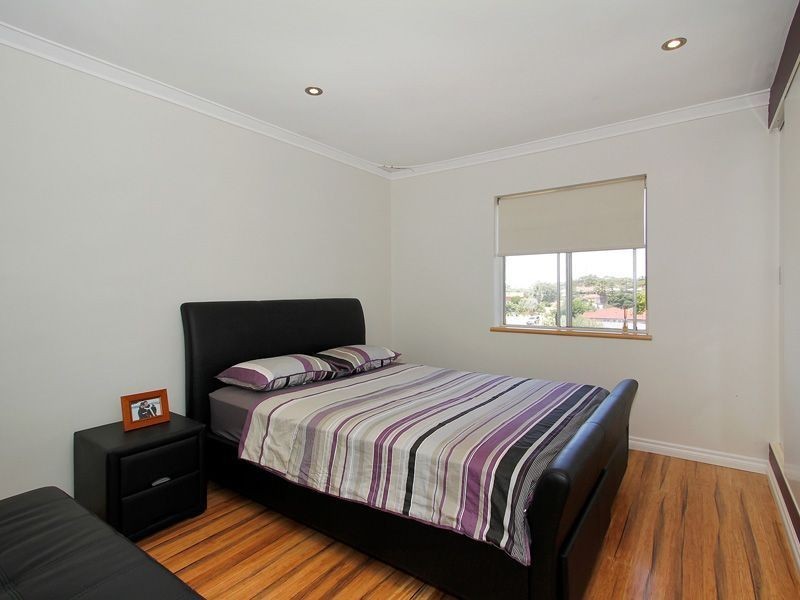 11/4 Southend Road, Hamilton Hill WA 6163