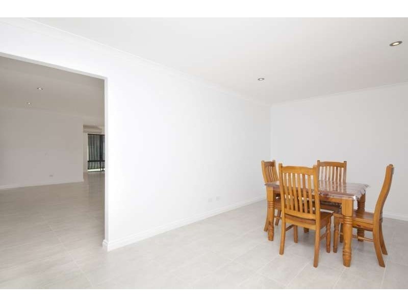 17 Sycamore Avenue, South Lake WA 6164