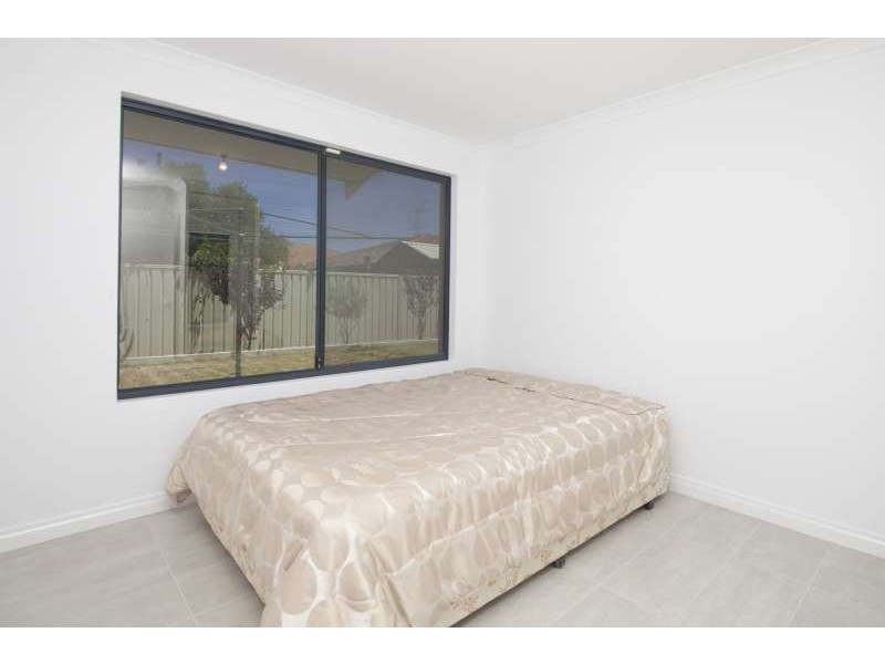 17 Sycamore Avenue, South Lake WA 6164