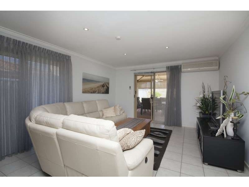 10b Korel Place, Coogee WA 6166