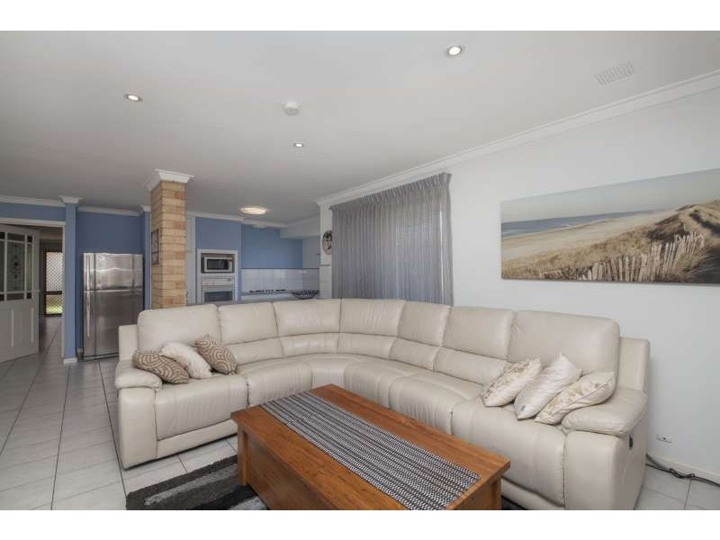 10b Korel Place, Coogee WA 6166