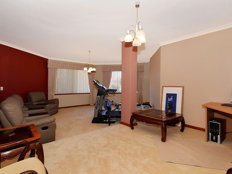 4 Stevenson Way, Spearwood WA 6163