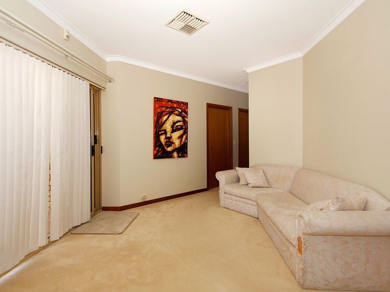 4 Stevenson Way, Spearwood WA 6163