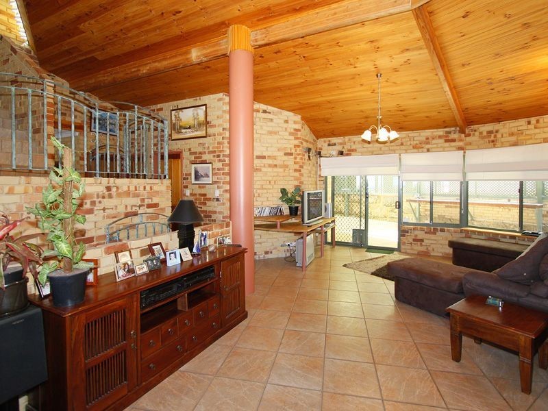 21 Arlington Loop, Coogee WA 6166