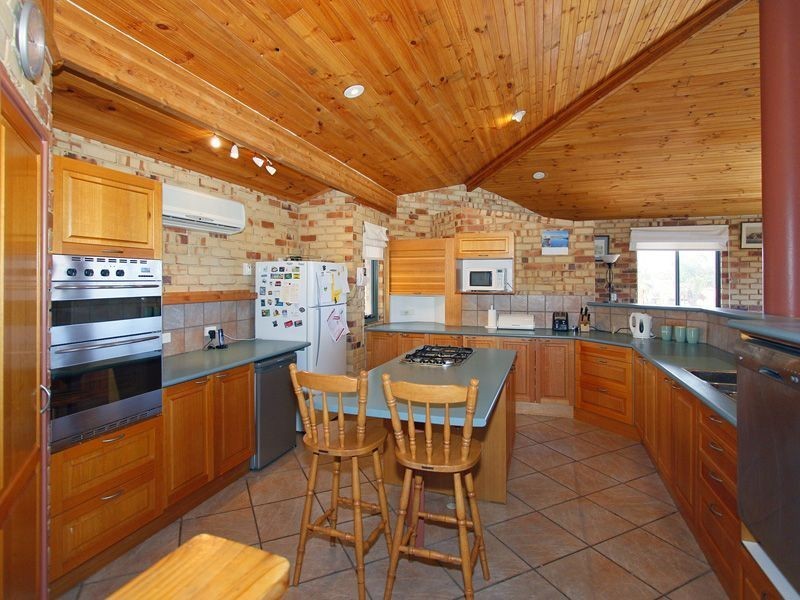 21 Arlington Loop, Coogee WA 6166