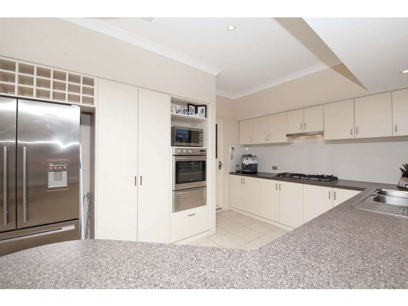 3 Zukova Close, Spearwood WA 6163