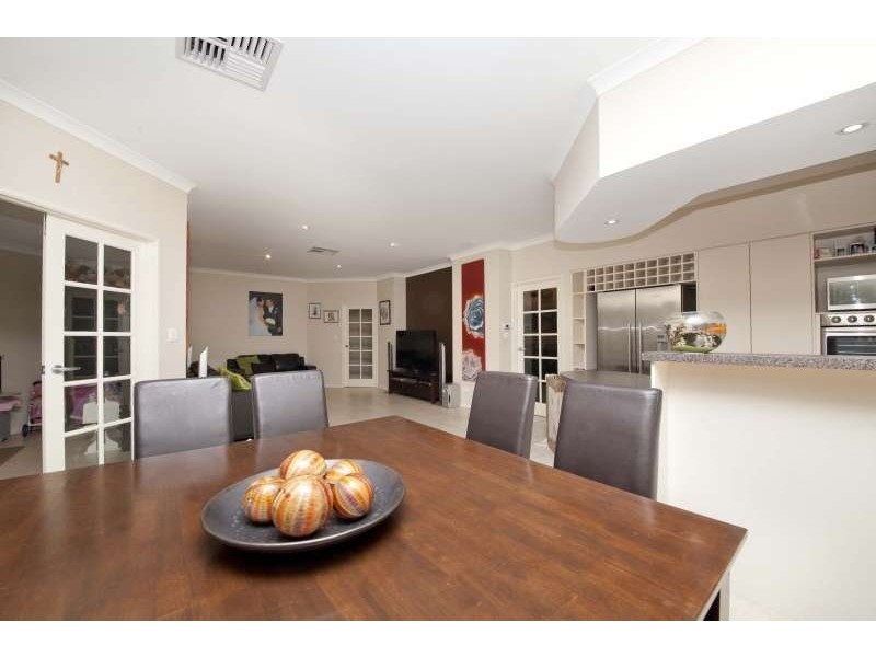 3 Zukova Close, Spearwood WA 6163