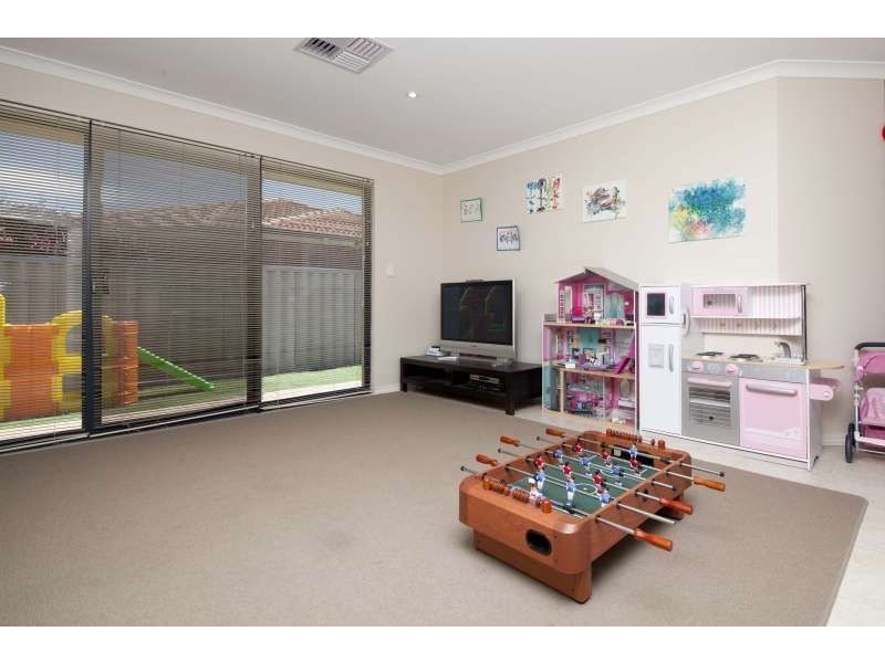 3 Zukova Close, Spearwood WA 6163