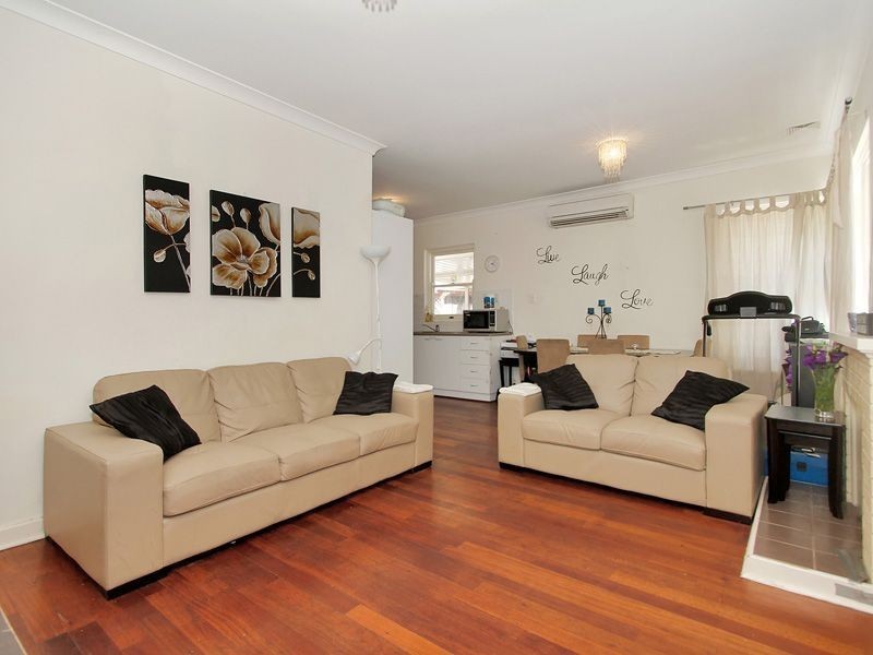 12 Williams Road, Coolbellup WA 6163