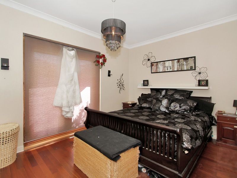 12 Williams Road, Coolbellup WA 6163