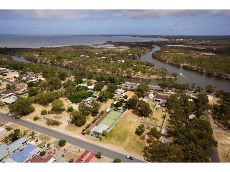 9 Rivergum Esplanade, South Yunderup WA 6208
