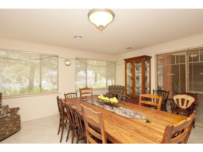 9 Rivergum Esplanade, South Yunderup WA 6208