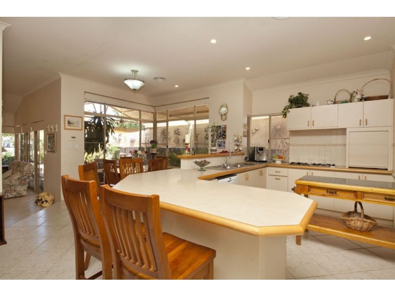 9 Rivergum Esplanade, South Yunderup WA 6208