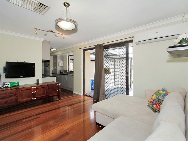 25 Willshire Way, Yangebup WA 6164