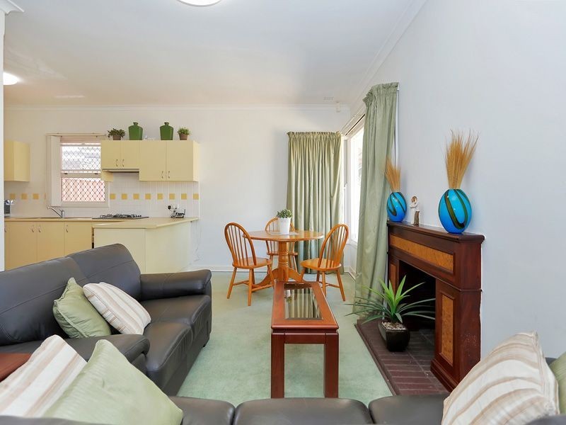 3 Simons Street, Coolbellup WA 6163