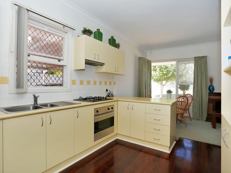 3 Simons Street, Coolbellup WA 6163