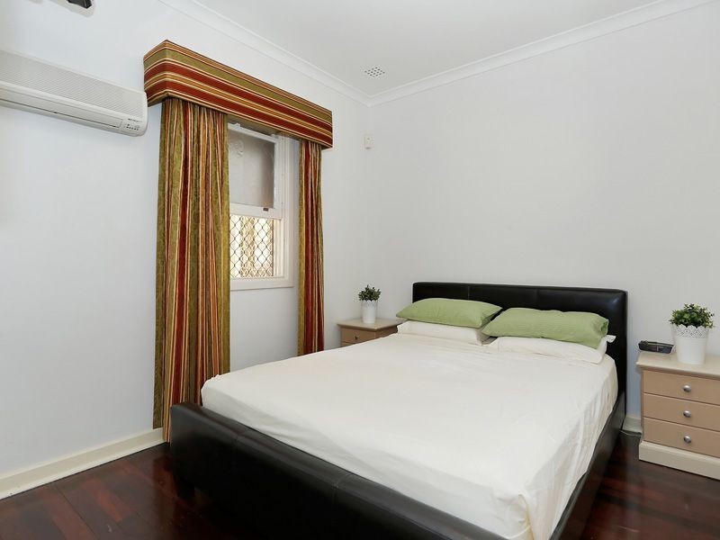 3 Simons Street, Coolbellup WA 6163