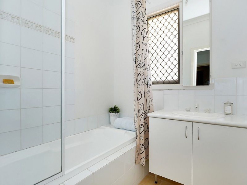 3 Simons Street, Coolbellup WA 6163