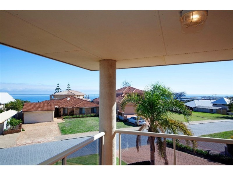 12 Fairview Street, Coogee WA 6166