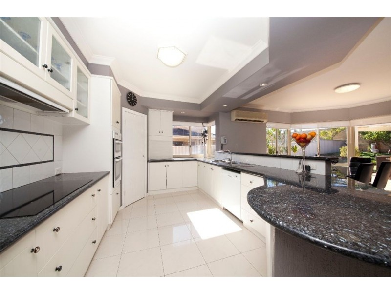 12 Fairview Street, Coogee WA 6166