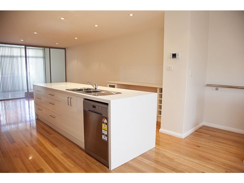 a/322 South Terrace, South Fremantle WA 6162
