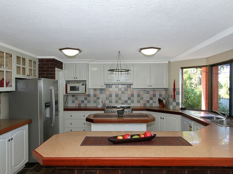 22 Cameron Way, Kardinya WA 6163