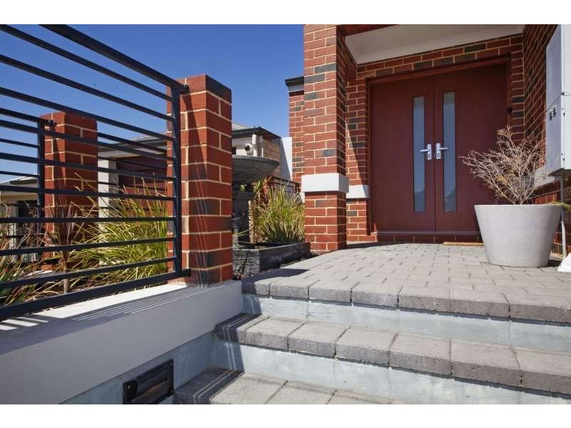 392 Hamilton Road, Munster WA 6166