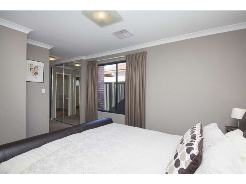 392 Hamilton Road, Munster WA 6166