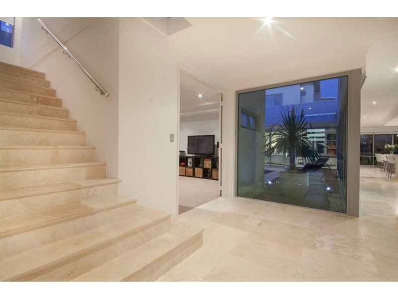 30 Newark Turn, North Coogee WA 6163