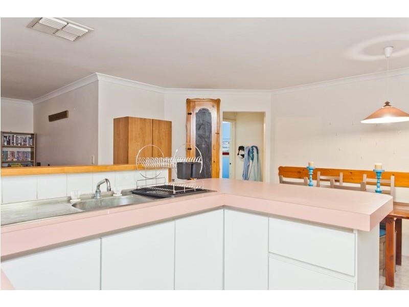 14 Wedgetail Court, Brookdale WA 6112