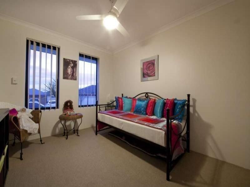 30 Montgomery Drive, Success WA 6164