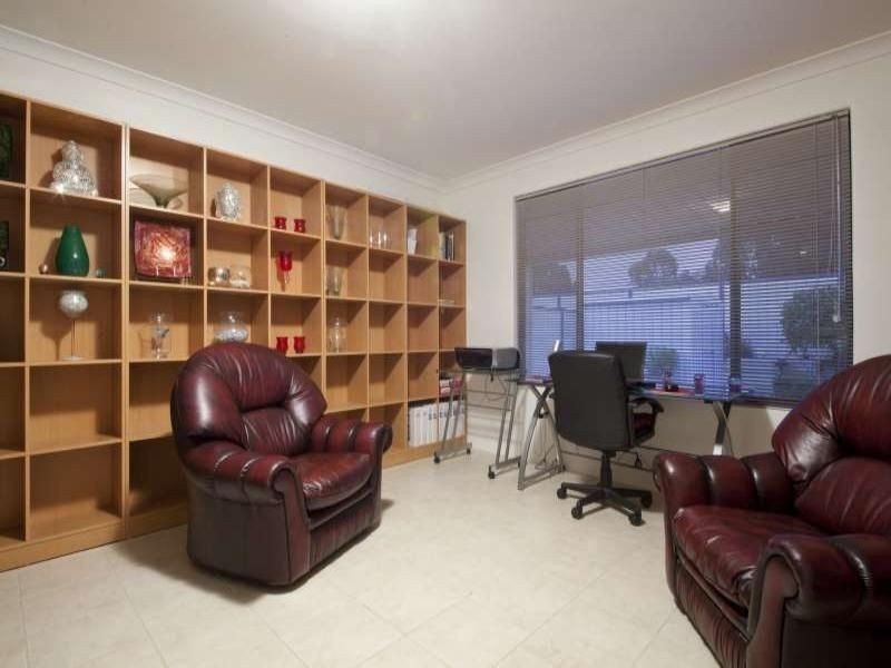 30 Montgomery Drive, Success WA 6164