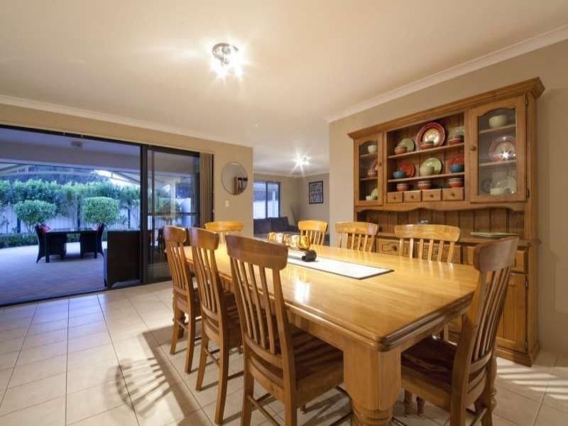 30 Montgomery Drive, Success WA 6164